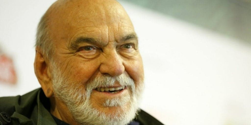 Lima Duarte, aos 92 anos, confessa que "planta" amigos mortos em seu sítio: "Eu sei quem é quem"