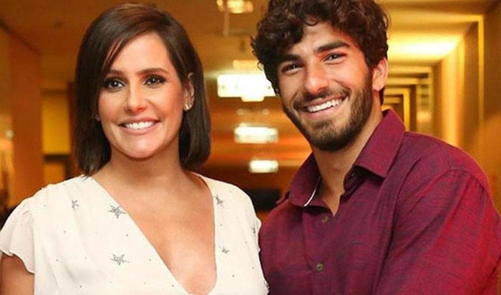 http://tvfoco.uai.com.br/wp-content/uploads/2015/05/Daniela-Mercury.jpg
