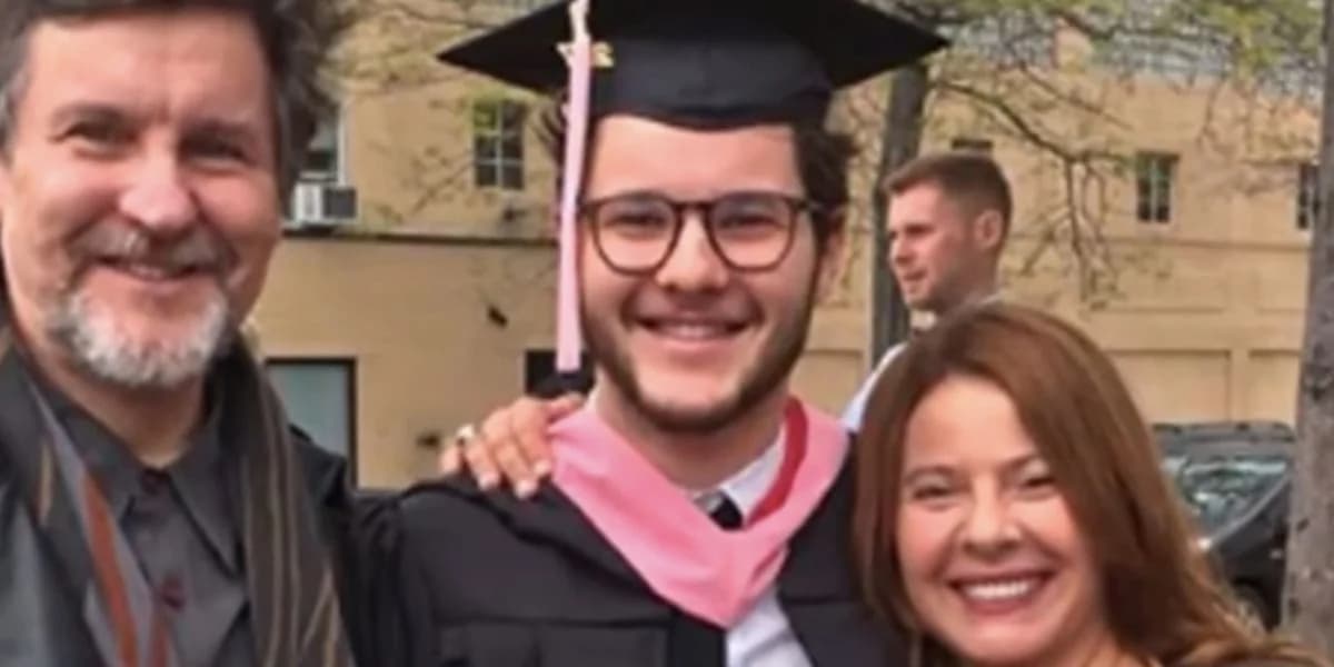 Beleza do filho do ator Antonio Calloni surpreende e para muitos ele é um dos jovens mais lindos do Brasil - Foto Reprodução