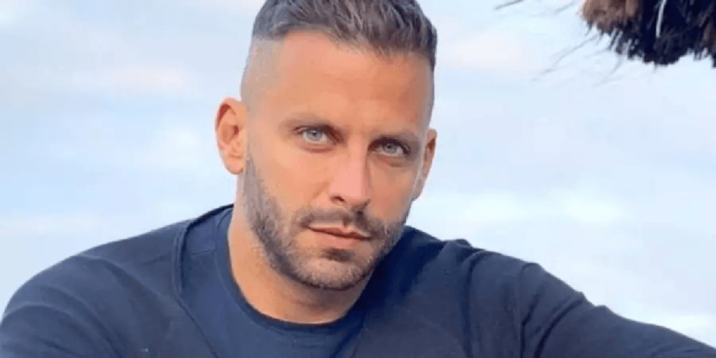 Recatado, Henri Castelli surge em vídeo dando beijo em seu grande amor e mostra ao Brasil: "Enfim"