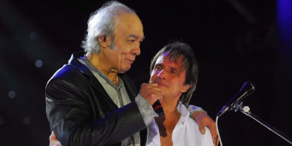 Roberto Carlos desabafa em texto emocionante sobre morte de Erasmo Carlos e público vai às lágrimas: "Minha dor é muito grande"