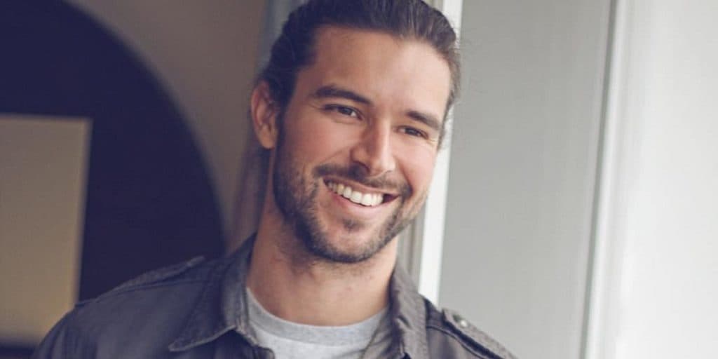 Bernardo Velasco, que era da Globo, surge em plataforma de conteúdo adulto e foto dele sem roupa é vazada
