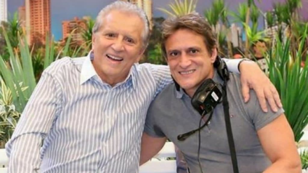 Carlos Alberto não quer mais lutar contra vício do filho e não esconde: "Joguei a toalha"