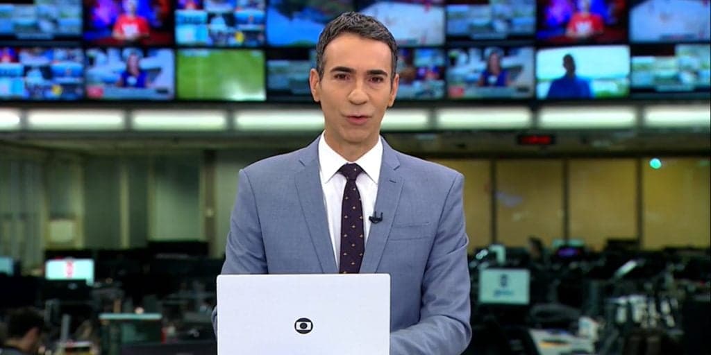 Jornal Hoje comete erro, coloca César Tralli como não devia e falha mostra escorregão da Globo