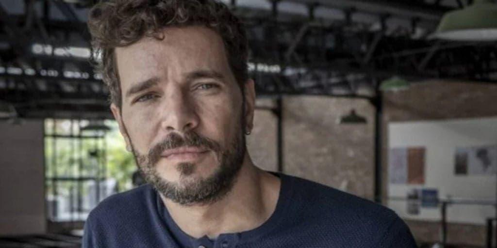 Filho de Daniel de Oliveira esbanja fofura em foto rara, e para muitos, o menino é o mais lindo do Brasil