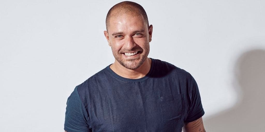 Modesto, Diogo Nogueira já deixou o público sem palavras com foto ao lado de rapaz lindo