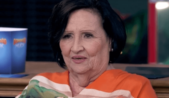 Dona Déa diz o que ninguém no palco teria coragem e Huck, Jojo e Livia se calam: “Botei numa rabuda”