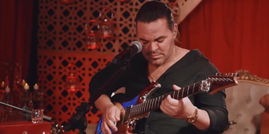 Respire fundo antes de ver quanto Eduardo Costa recebe para realizar um único show; ele acumula fortuna