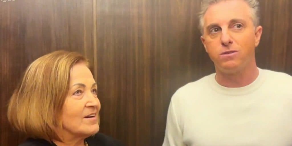 Mãe de Angélica rouba a cena no 'Domingão' e comete gafe hilária durante recado para famoso: "Estou sabendo"