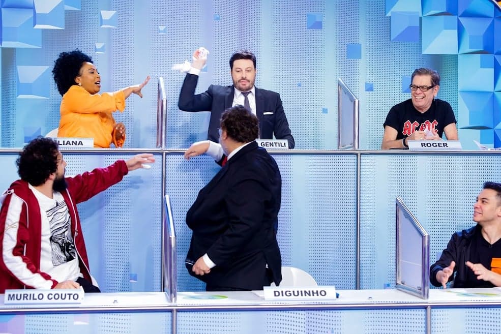 “Programa Silvio Santos” recebe elenco do The Noite no “Jogo dos Pontinhos”