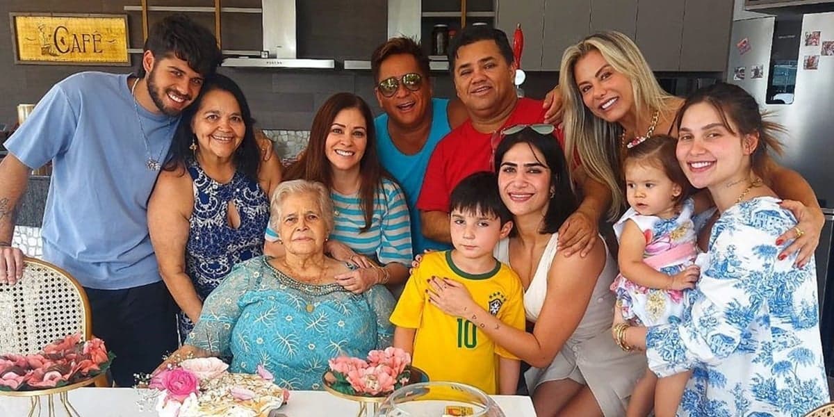 Jéssica Beatriz, Zé Felipe, Virgínia Fonseca e a família na casa de Leonardo - Foto Reprodução Instagram