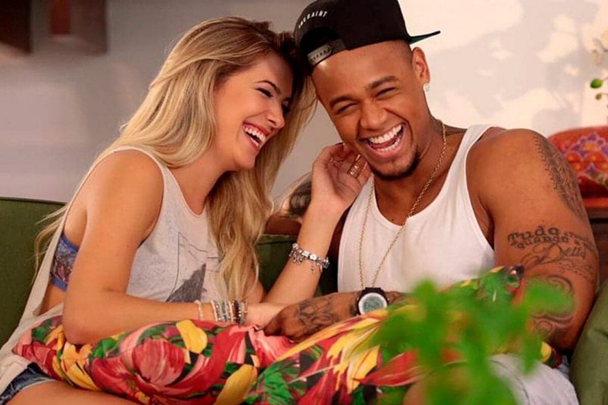 http://tvfoco.uai.com.br/wp-content/uploads/2015/05/Daniela-Mercury.jpg