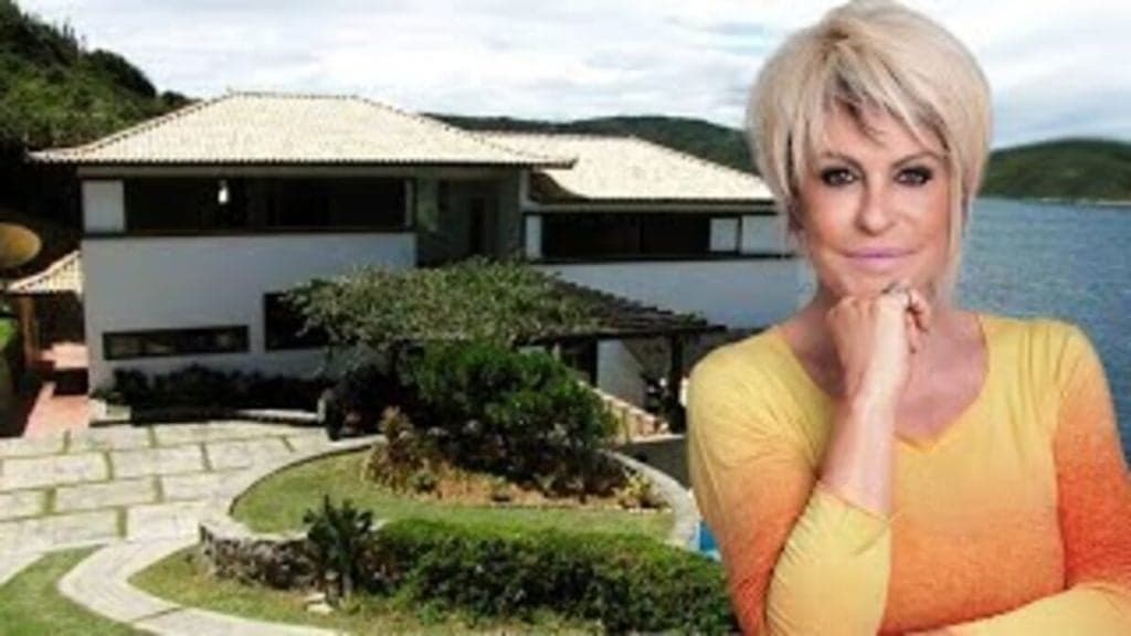 2 andares, piscina e no topo da montanha: o imóvel absurdo que Ana Maria abandonou e hoje é ponto turístico