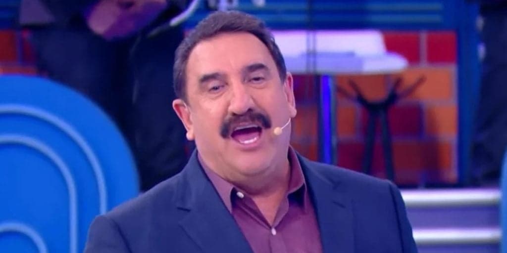 Ratinho comprou emissora por milhões e conta bancária prova que ele é mais rico que Silvio Santos