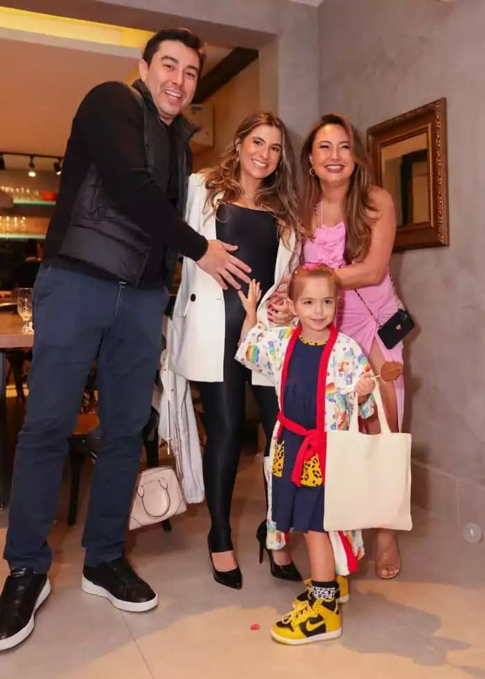 Dona Kika, mãe da apresentadora Sabrina Sato, anuncia chegada de mais um neto e leva o Brasil a loucura - Foto Reprodução Instagram Dona Kika, mãe da apresentadora Sabrina Sato, anuncia chegada de mais um neto e leva o Brasil a loucura - Foto Reprodução Instagram