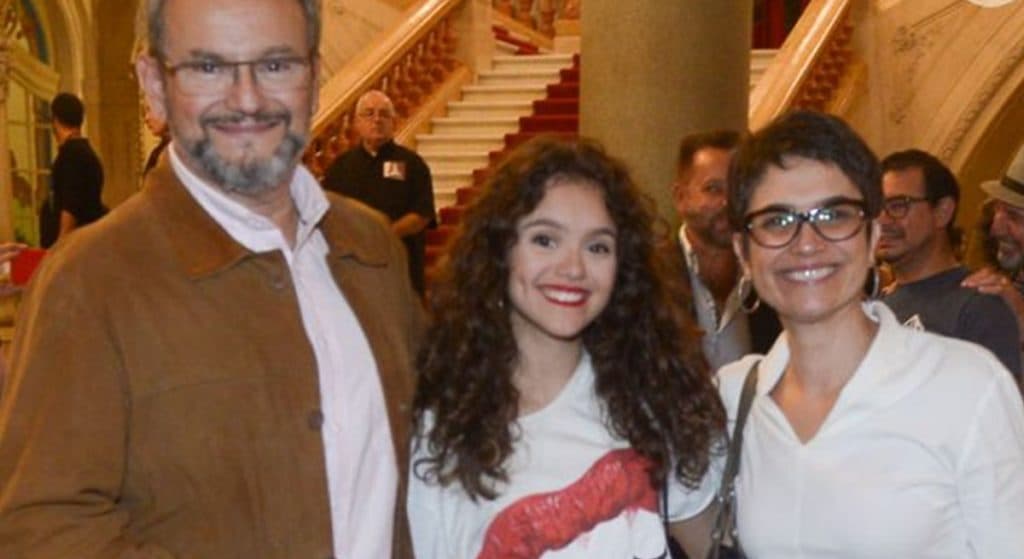 Sandra Annenberg ao lado de sua família e marido (Foto: Reprodução) Sandra Annenberg ao lado de sua família e marido (Foto: Reprodução)