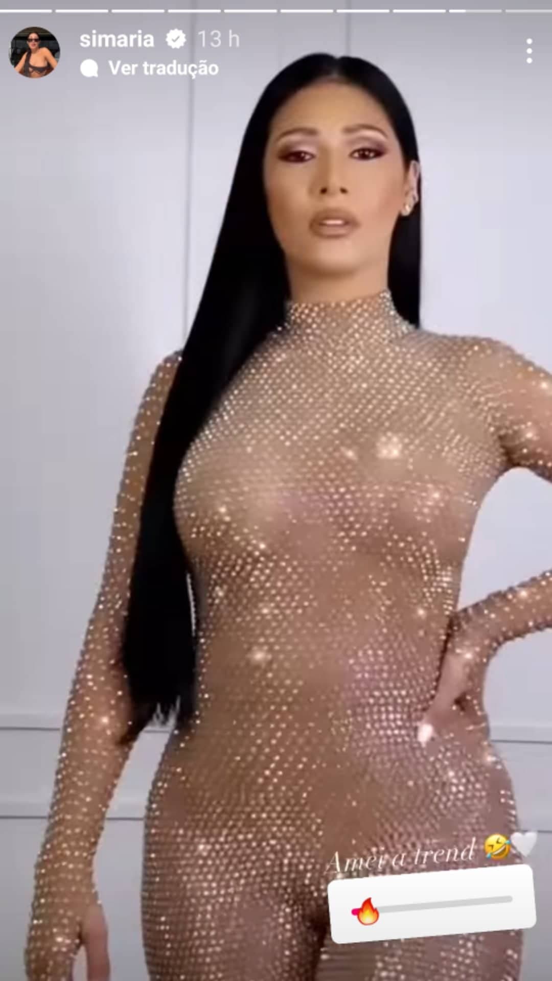 Simaria surge com look transparente brilhante e quase revelou demais das partes íntimas - Foto Reprodução Instagram