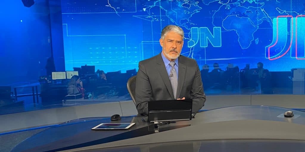 William Bonner, ao vivo, interrompe o JN, pede perdão pelo que fez e assume: “Por ignorância”