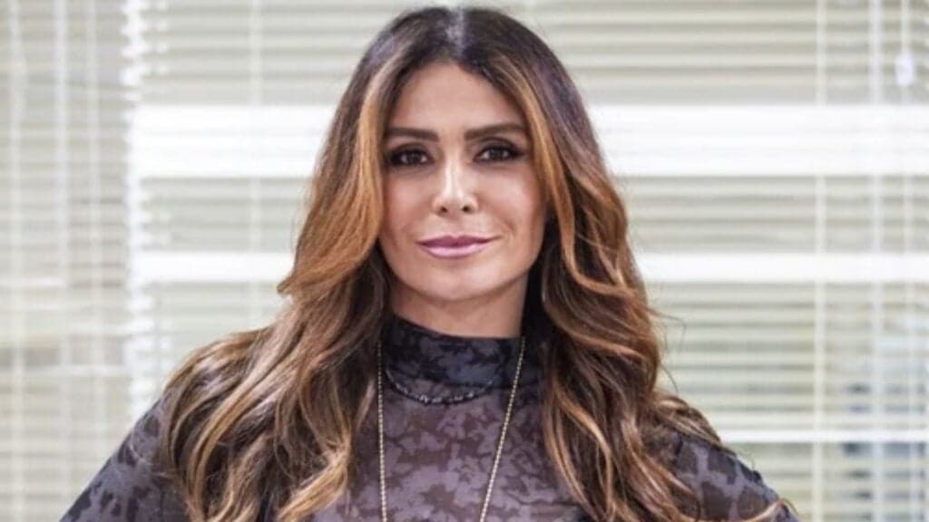 Mansões, mega salário e várias empresas: Gio Antonelli é uma das atrizes mais ricas do Brasil