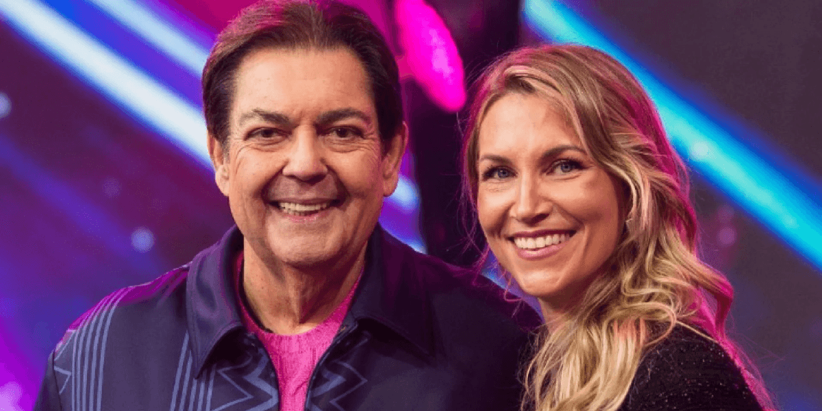 Faustão e Anne Lottermann, sua atual assistente de palco (Foto: Divulgação / Band) Faustão e Anne Lottermann, sua atual assistente de palco (Foto: Divulgação / Band)