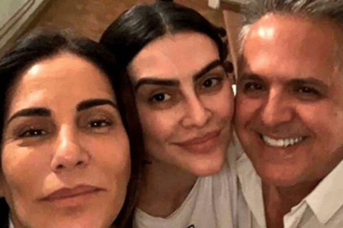 Cleo Pires ao lado de Orlando Morais e Glória Pires (Foto: Divulgação)