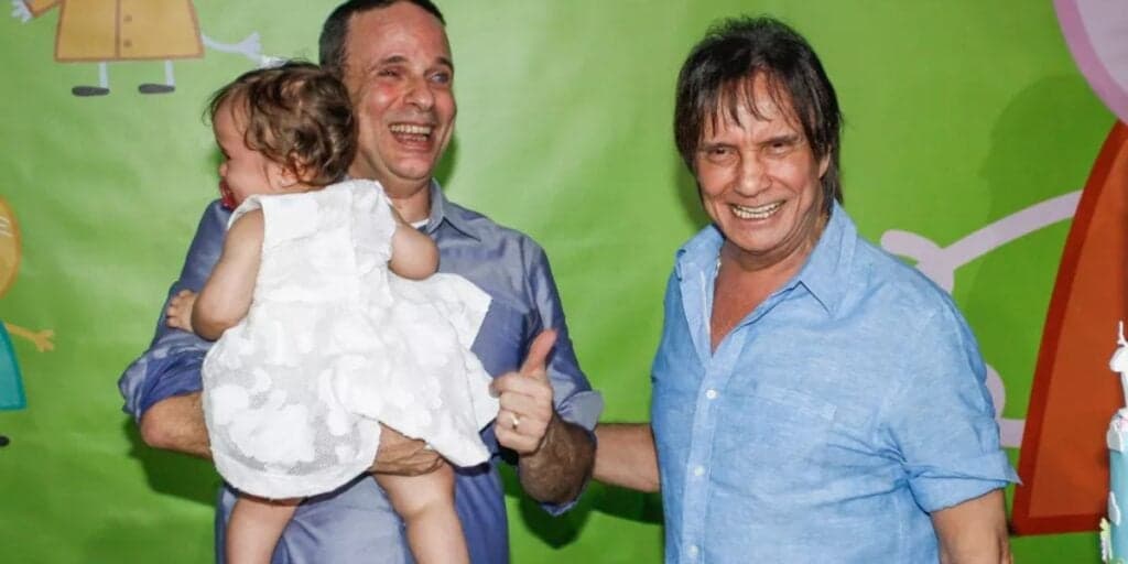 Roberto Carlos faz carta aberta a filho que morreu e arranca lágrimas do público: "Te amo sempre"