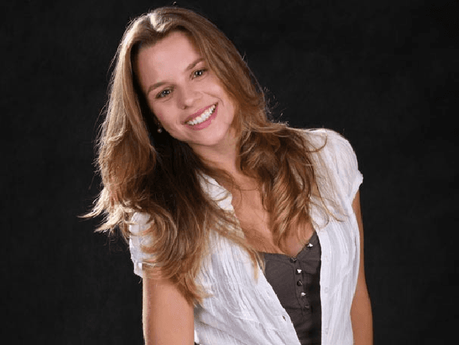 http://tvfoco.uai.com.br/wp-content/uploads/2015/05/Daniela-Mercury.jpg