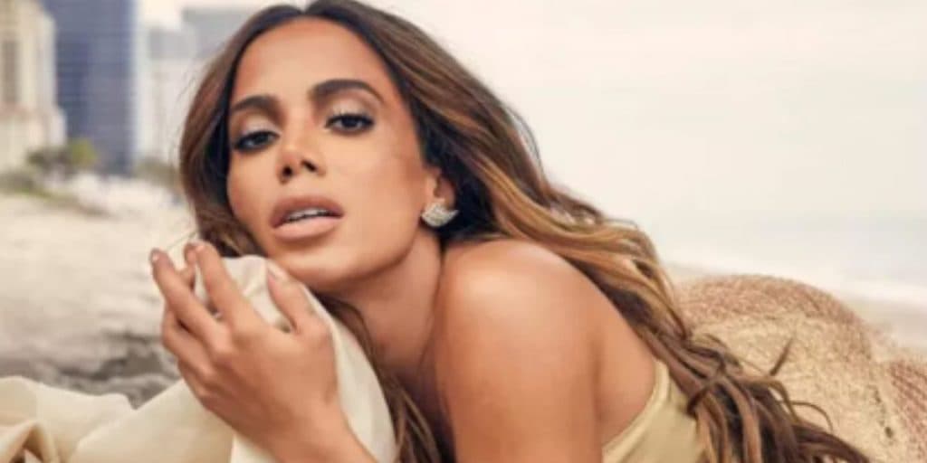Anitta é hospitalizada às pressas em São Paulo e assessoria de imprensa confirma situação