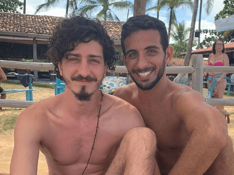 Curtindo a praia juntos (Foto: Divulgação)