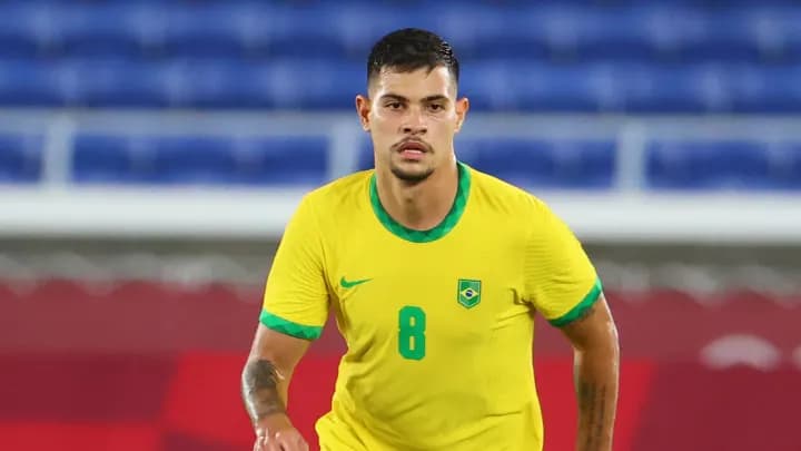 Bruno Guimarães, da seleção brasileira (Foto: Reprodução) Bruno Guimarães, da seleção brasileira (Foto: Reprodução)