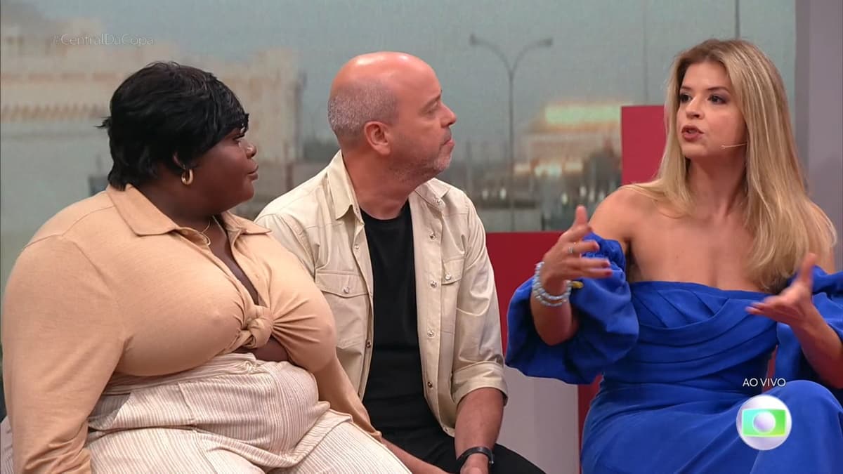 Jojo Todynho, Alex Escobar e Mariana Santos na Central da Copa (Foto: Reprodução / TV Globo) Jojo Todynho, Alex Escobar e Mariana Santos na Central da Copa (Foto: Reprodução / TV Globo)