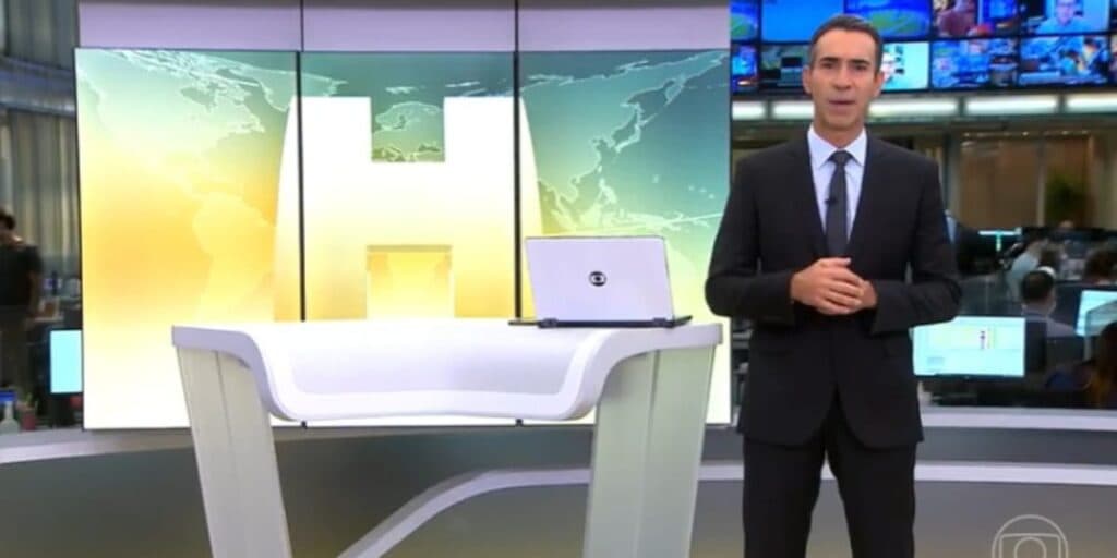 "Numa estrada para o inferno": isso foi o que César Tralli disse ao dar notícia difícil no Jornal Hoje
