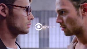 Bomba em Vencer o Desamor - Gael descobre que foi comprado quando era um bebê e tem ataque de fúria na novela mexicana exibida pelo SBT (Foto: Reprodução / Las Estrellas / Montagem TV Foco) Bomba em Vencer o Desamor - Gael descobre que foi comprado quando era um bebê e tem ataque de fúria na novela mexicana exibida pelo SBT (Foto: Reprodução / Las Estrellas / Montagem TV Foco)