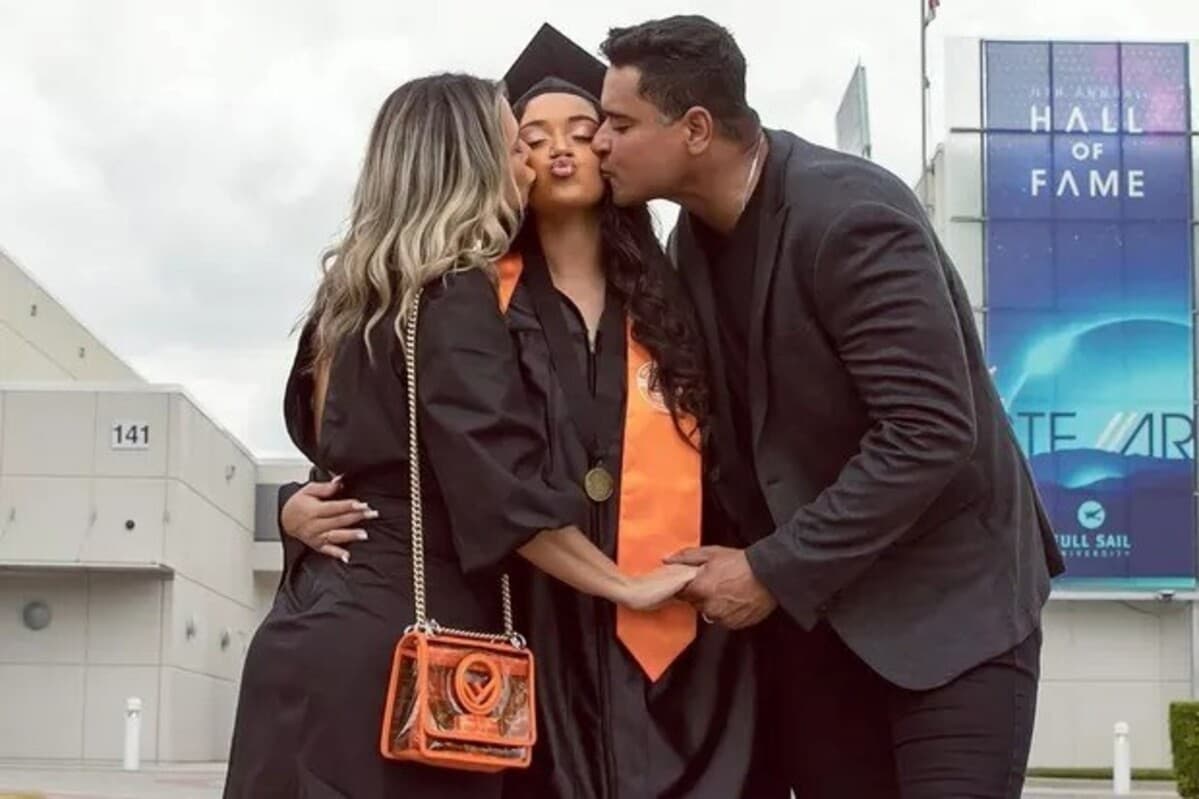 Camilly Victória, filha de Carla Perez e Xanddy, se formou (Foto: Nicolle Amboni)