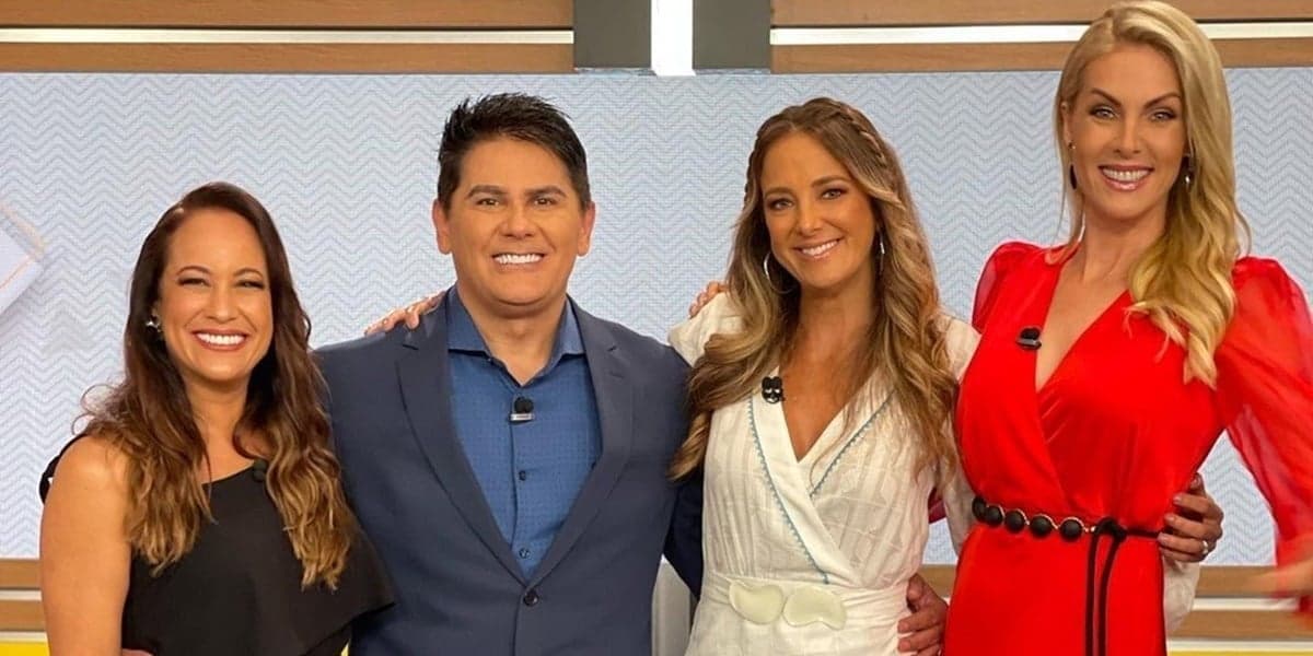 Ana, Tici, Renata e César Filho no Hoje em Dia Ana, Tici, Renata e César Filho no Hoje em Dia