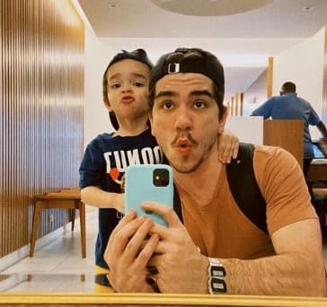 João Fernandes e o filho (Foto: Reprodução)