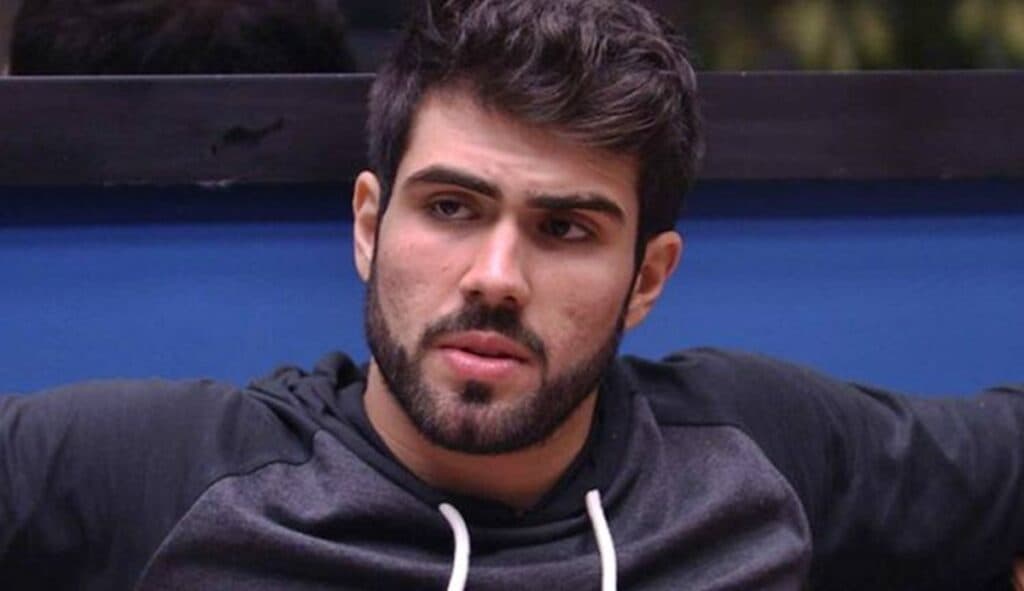 Galã da Globo, Juliano Laham, muito recatado, assumiu a todos quem é seu grande amor
