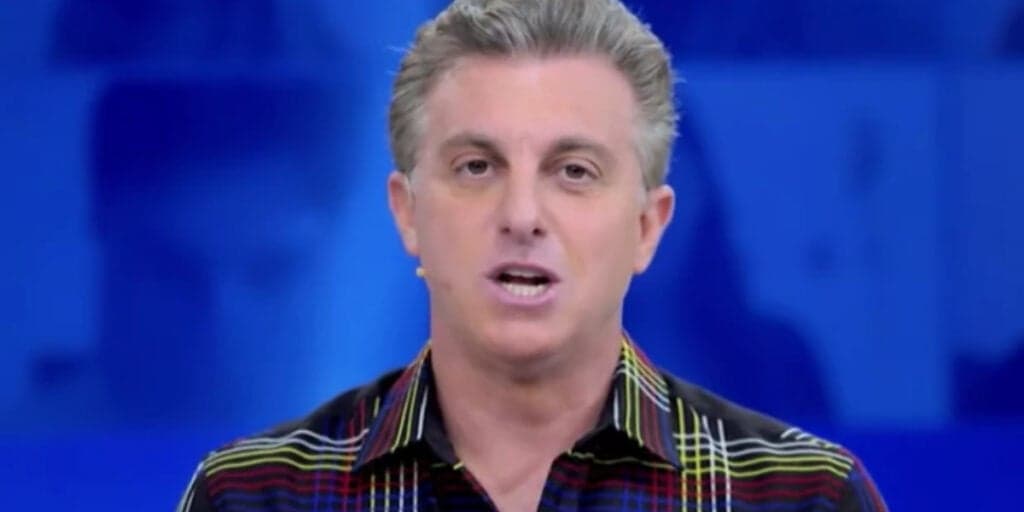 Globo emite aviso para todas as afiliadas às pressas, comunica saída do Domingão do Huck do ar e gera correria