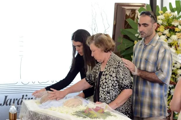 http://tvfoco.uai.com.br/wp-content/uploads/2015/05/Daniela-Mercury.jpg