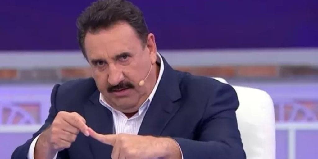 Ratinho viu seu braço direito assinar com a concorrência, se dar mal e fez desabafo: "Quero que ela..."