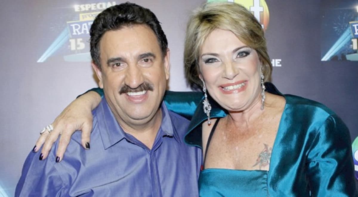 O contratado do SBT e Lucimara Parisi, ex-produtora de seu programa O contratado do SBT e Lucimara Parisi, ex-produtora de seu programa