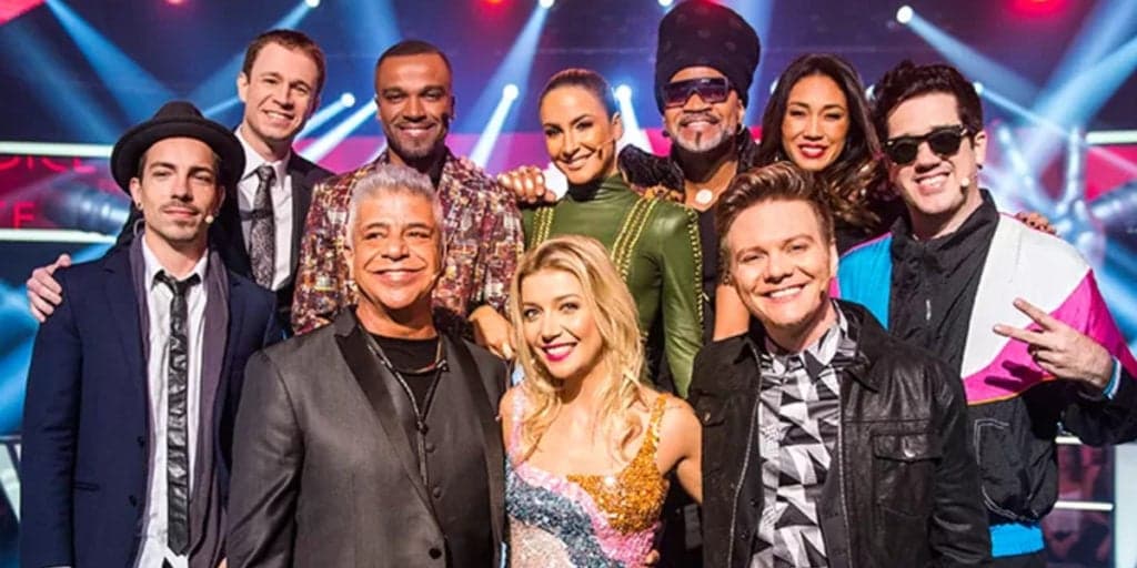 Ex-mulher de técnico do 'The Voice' morreu e, após perda, ele se assumiu gay e hoje vive relação com homem