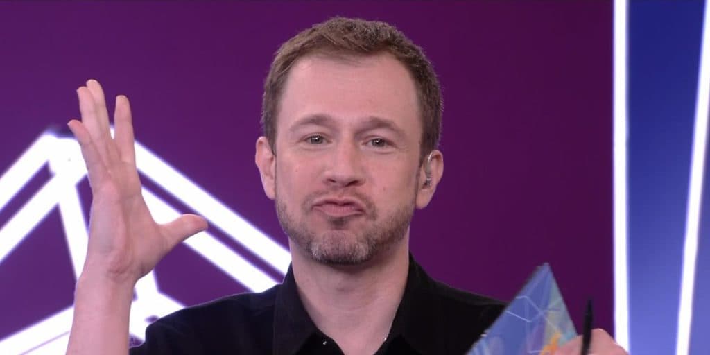 Gigante da Globo detona Tiago Leifert, diz que ele dava carteirada por ser filho de diretor e faz acusação