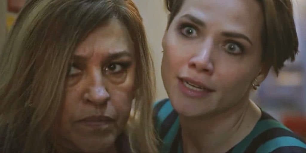 Todas as Flores - Vanessa comete invasão e faz revelação grotesca para irmã cega: "Você não enxerga mesmo"