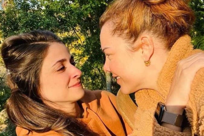 Casada com homem e bem diferente: namorada de Fernanda Souza era assim, mudou e fotos mostram como ela está