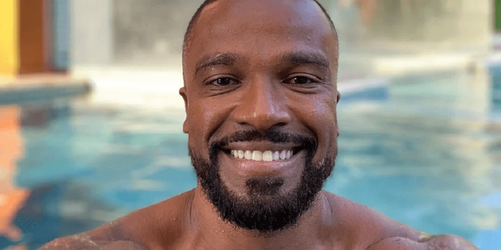 Alexandre Pires quebra a própria regra e expõe como vive pela primeira vez: "Não sou de ficar mostrando"