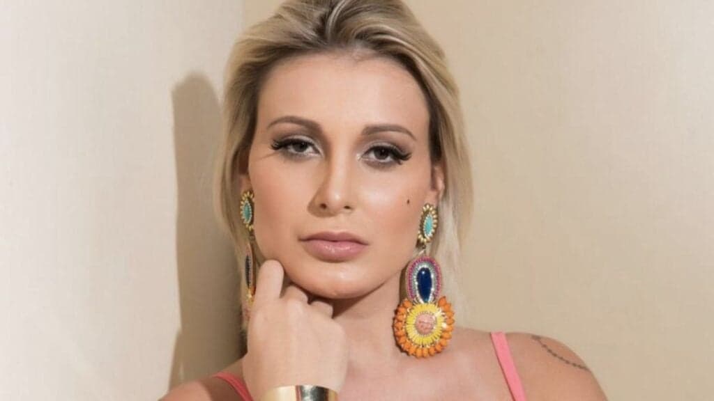 Andressa Urach confessa situação financeira após doar mais de R$ 2 milhões para Igreja Universal