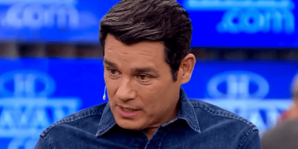 "Se eles quiserem me mandar embora, eles mandam", Celso Portiolli chocou ao expor a sua real situação no SBT
