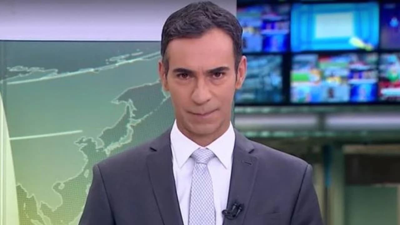 César Tralli no comando do Jornal Hoje - Foto Reprodução