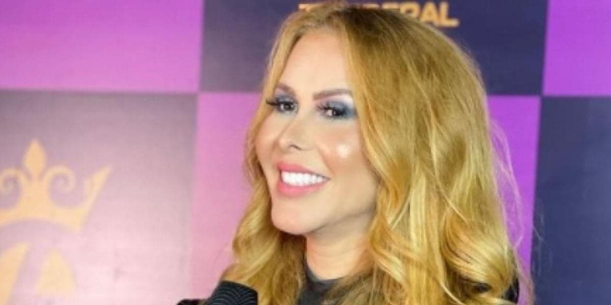 http://tvfoco.uai.com.br/wp-content/uploads/2015/05/Daniela-Mercury.jpg